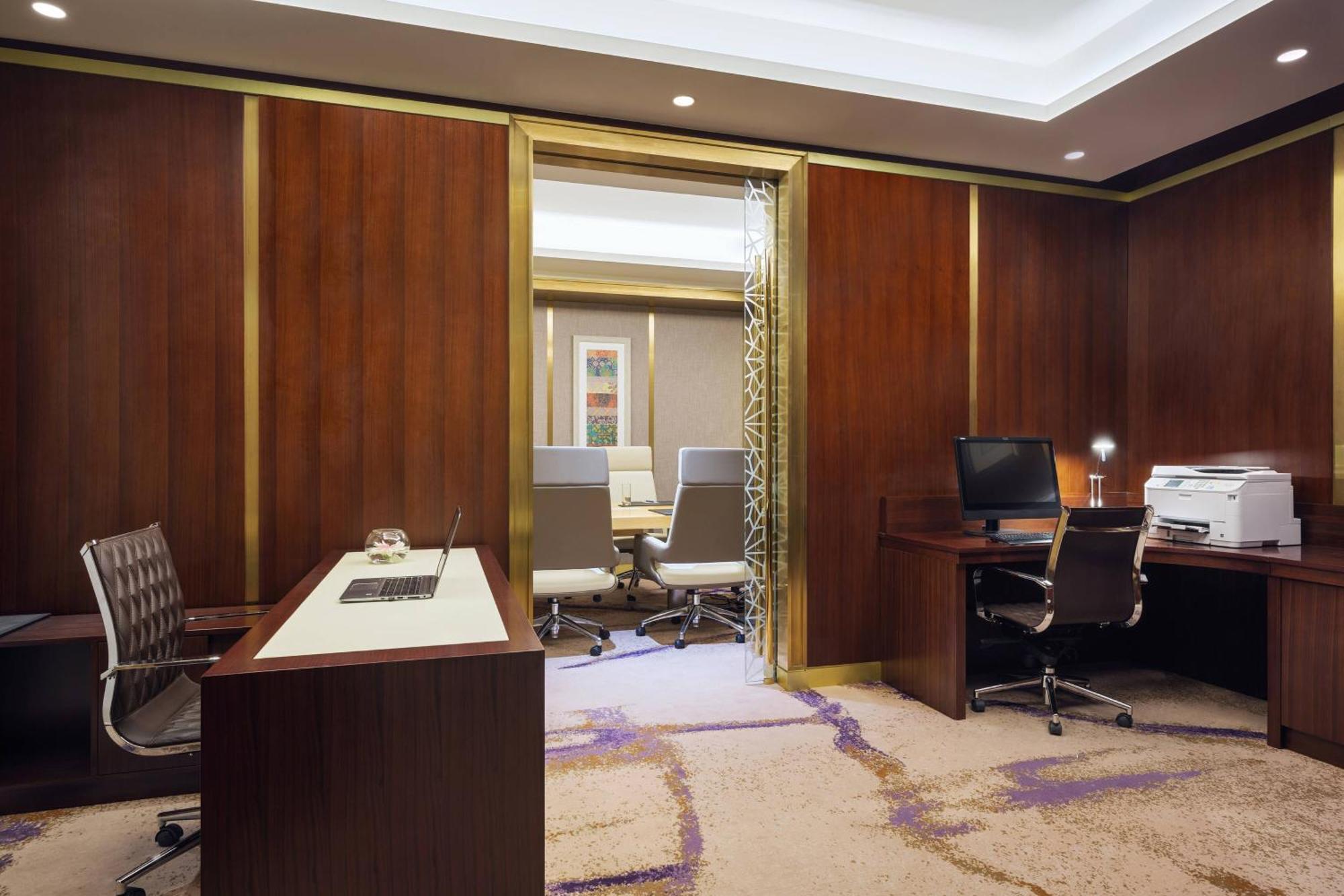 Sheraton Makkah Jabal Al Kaaba Hotel La Meca Exterior foto Office